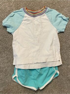 Hanna Andersson White & Light Blue Kids Two-Piece Set with Rainbow Collar 2T